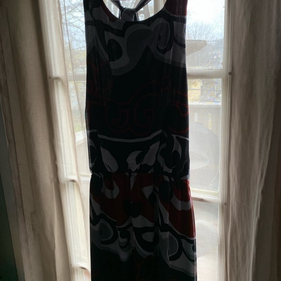 Halter neck mid-length dress - Picture 8 of 9